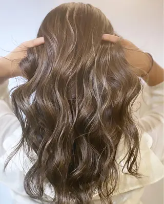 ロング レイヤーカット 赤み消し　店長/大和のヘアスタイル