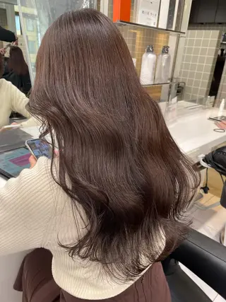 ミディアム カラー 抜け感レイヤー︴ ニュアンスカラーのヘアスタイル