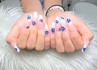 ネイル T.Lee Nail Lilyのネイルデザイン