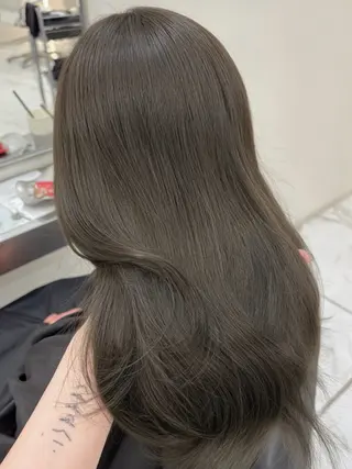 ミディアム カラー パーマ TOMO/ブリーチ 無しオリーブのヘアスタイル