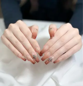 セミロング Bibi nail Osakaのネイルデザイン
