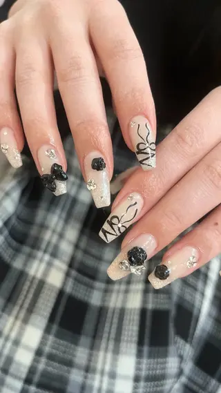 ネイル Nail salon Rhonaのネイルデザイン