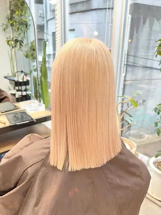 ミディアム カラー 🫧艶ダブルカラー ブリーチ🫧トモヤのヘアスタイル