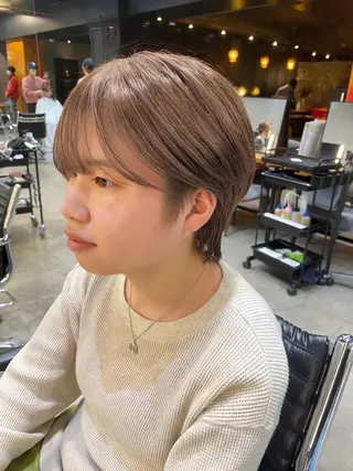 ショート カラー 透明感カラー🌿 グレージュ🐺陽介のヘアスタイル