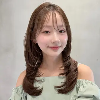 セミロング カラー SAKI 新宿のヘアスタイル