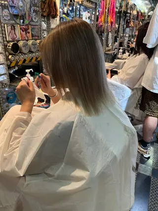 ミディアム KOYA コヤのヘアスタイル