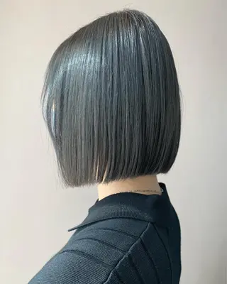 ショート カラー hubhair レイヤー/透明感のヘアスタイル