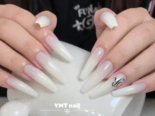 ネイル YMT__ Nailsのネイルデザイン