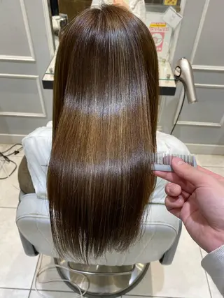 セミロング 美髪矯正透明感カラー 江川 和輝のヘアスタイル