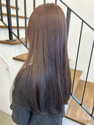 ロング 本澤 朋香のヘアスタイル