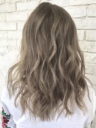 セミロング カラー welring hair salonのヘアスタイル