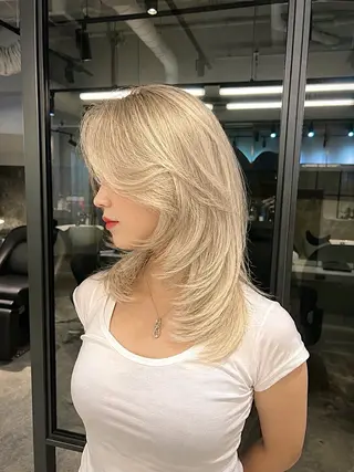 ミディアム カラー 🇺🇸梅田レイヤー 副店長Tsubasaのヘアスタイル