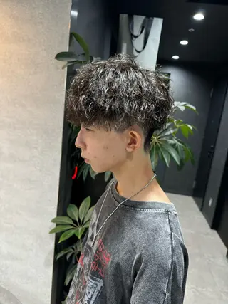 ショート カラー パーマ ヘアアレンジ メンズ スパイキー/フェザー /波巻き/かいとのヘアスタイル