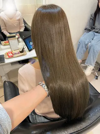 ロング カラー YUI/ ブリーチカラー🌷のヘアスタイル