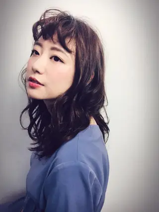 セミロング カラー ヘアアレンジ 岩崎 克秀のヘアスタイル