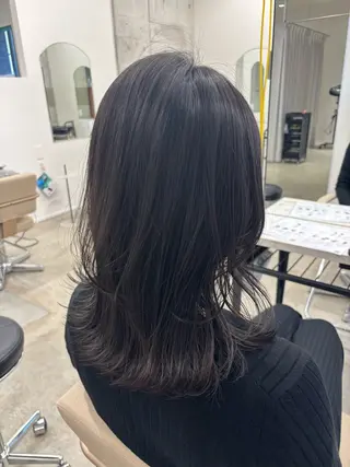 ミディアム 長岡 明音のヘアスタイル