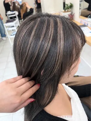 ミディアム 外人風ハイライト/ 艶カラーのヘアスタイル