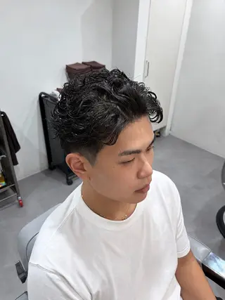 ショート パーマ メンズ メンズ特化・フェザー パーマ コウタロウのヘアスタイル
