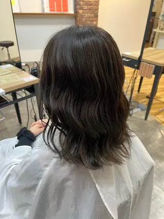 カラー 村井 湖奈のヘアスタイル
