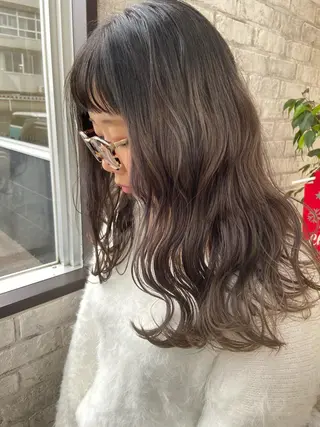 セミロング カラー Oopsレイヤー 加藤澄都のヘアスタイル