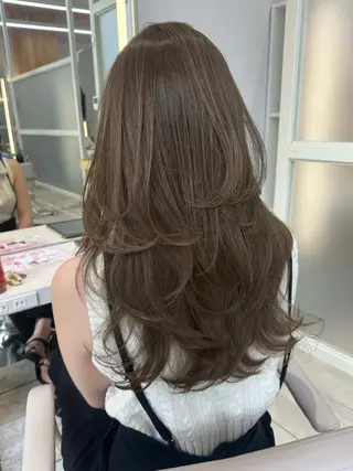 セミロング カラー レイヤー専門家 ダブルカラー修のヘアスタイル
