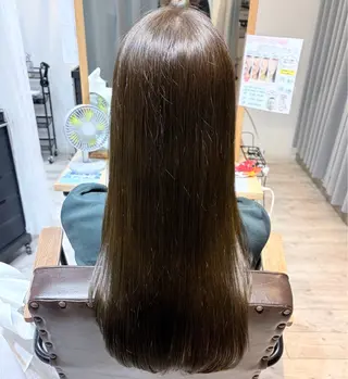 ロング 尾山 歩香のヘアスタイル