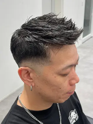 ショート スパイキーショート 長谷野真吾のヘアスタイル