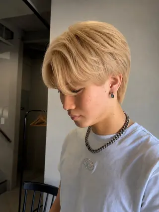 ショート カラー メンズ 佐々木 愛実のヘアスタイル