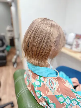 ショート カラー Oli-Oli 大田のヘアスタイル