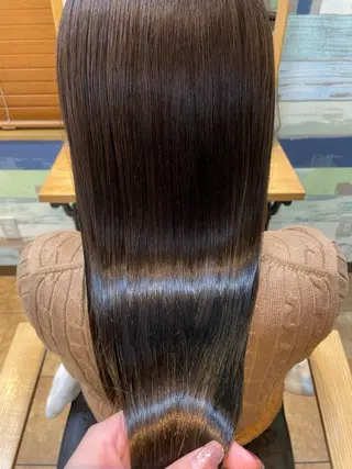 ロング 穐山 春佳のヘアスタイル