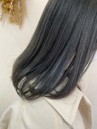 セミロング カラー 銀座メンズ専門🖤 叶奈々のヘアスタイル