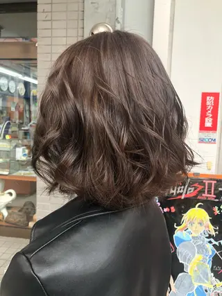 ショート ゆぴ☾/推しカラー /ハイトーンのヘアスタイル
