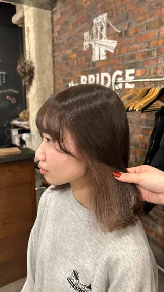 カラー the BRIDGE マナ🎀のヘアスタイル