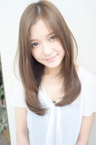 ロング おしゃれ染めで白髪を 染める/山口玲緒奈のヘアスタイル