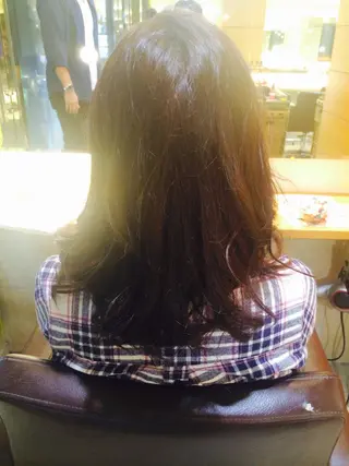 ミディアム セミロング カラー パーマ メンズパーマの巨匠 鈴木純のヘアスタイル