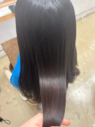 ロング 糸賀 千穂のヘアスタイル