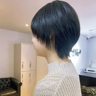 ショート 友田 千栄のヘアスタイル