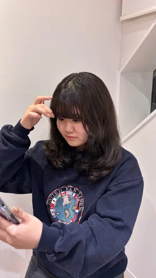 セミロング カラー パーマ miyu 🫧のヘアスタイル