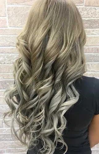 ロング カラー パーマ ヘアアレンジ Device ディバイスのヘアスタイル