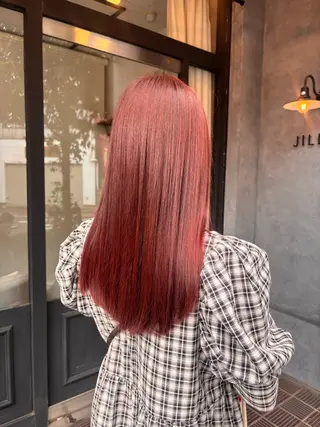 ロング カラー N° jillva 腰山 菜々美のヘアスタイル