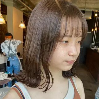 ミディアム カラー 透け感カラー/ momo🦕のヘアスタイル