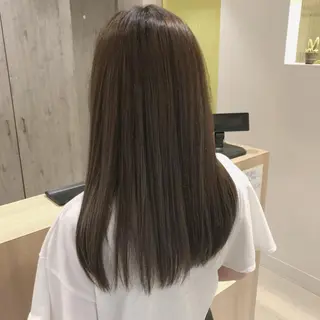 ロング カラー 藤岡 由起のヘアスタイル
