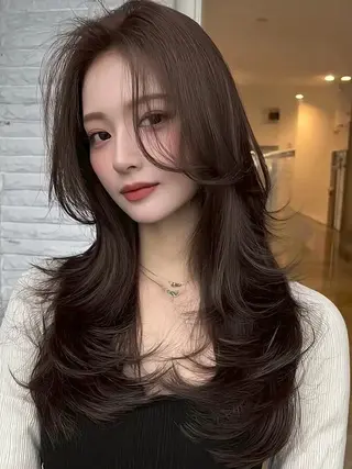 ロング FOCUSJAPAN 艶カラー/カット🖤のヘアスタイル