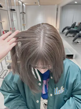 ミディアム グレージュ 透明感 ブリーチなし田島晃汰のヘアスタイル