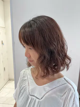 ミディアム ハイトーンカラー🤍 やない せいらのヘアスタイル