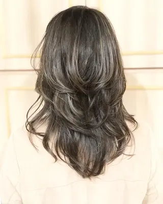 ミディアム カラー 🐈さとう ひさと🐈‍⬛のヘアスタイル
