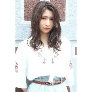 ミディアム EIGHT plum TOKIOリミテッドのヘアスタイル