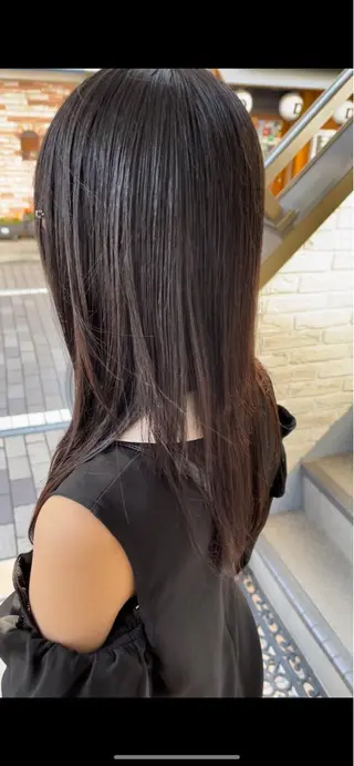 ロング 縮毛髪質改善カケル 透明感カラー✨のヘアスタイル