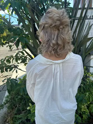 ミディアム ヘアアレンジ 💛🤍U too e’s /店長🧸のヘアスタイル