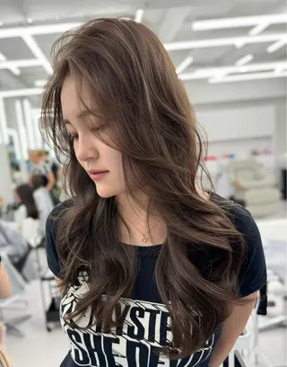 ロング カラー 顔まわりの神様✨ 透明感カラー藤嶋秀幸のヘアスタイル